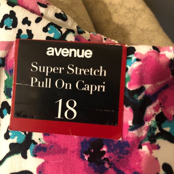 Capri pants - Picture 3 of 4